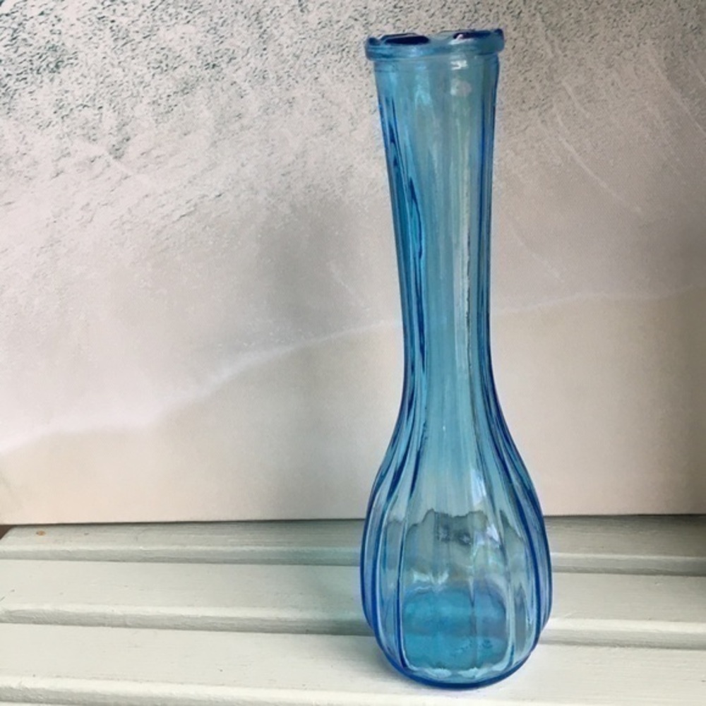 Vintage CLGCO Light Blue Indiana Glass Bud Base